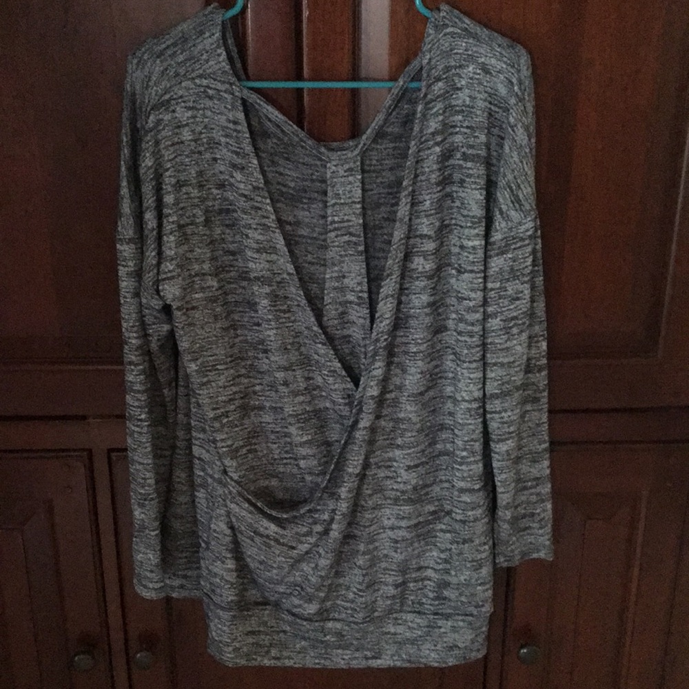NEVER WORN Athleta fun back pull over